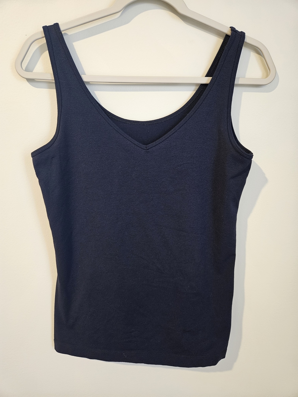 BANANA REPUBLIC FACTORY REVERSIBLE LAYERING TANK, NAVY SIZE MEDIUM
